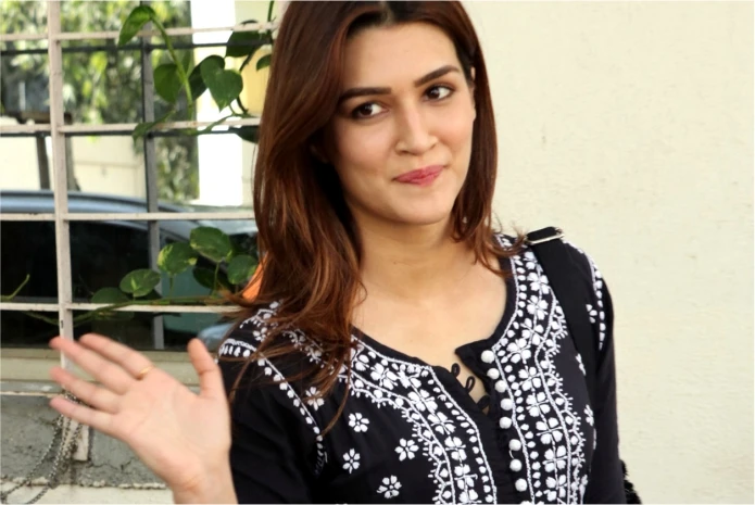 Kriti Sanon in Kurti