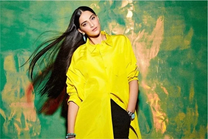 Sonam Kapoor in Kurti