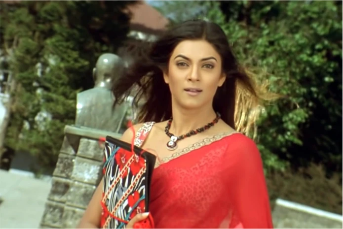 Sushmita Sen's Saree look in Main hoon Na