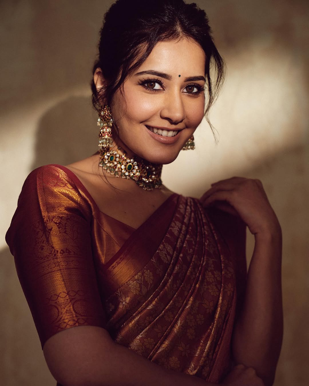 Rashi Khanna in silk saree South Indian look