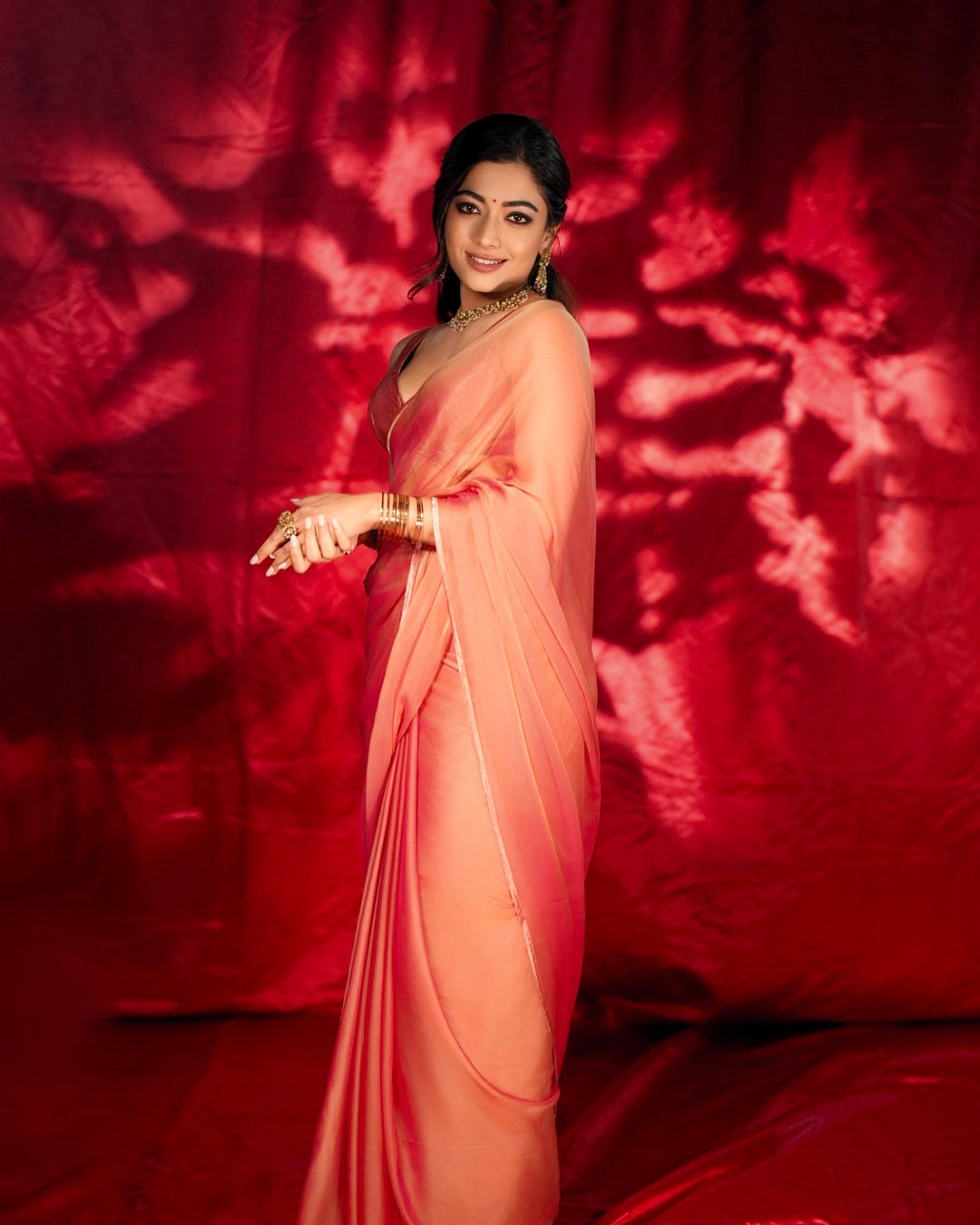 Rashmika Mandanna pink saree in elegant saree