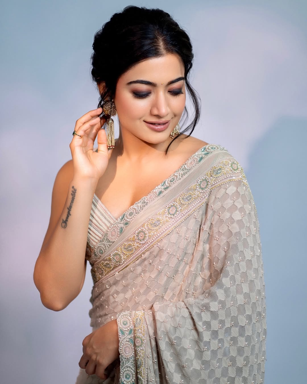 Rashmika Mandanna saree photos hd wallpaper half saree